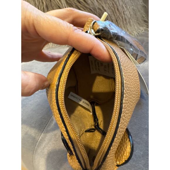 Mini Elephant Wrislet by Le Miel | SAME DAY SHIP or NEXT DAY - Picture 3 of 3